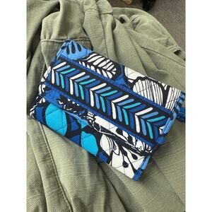 Very Bradley small bifold wallet blue 4 1/2 x 6